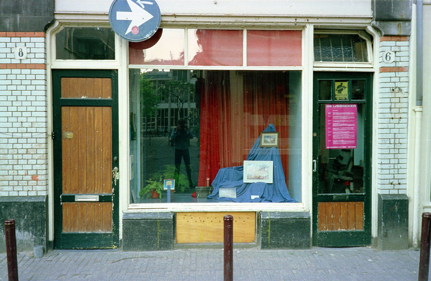 etalage Koningsstraat 6 in april 1989