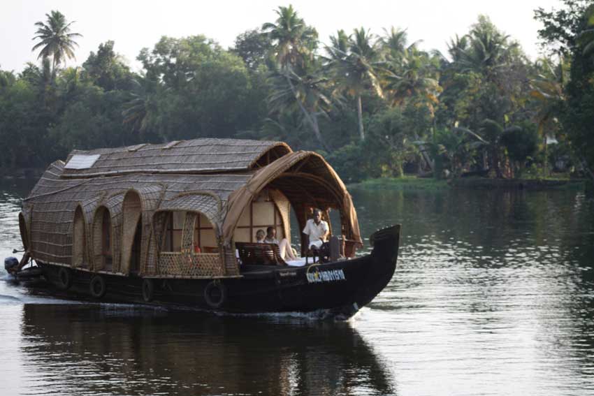 houseboat