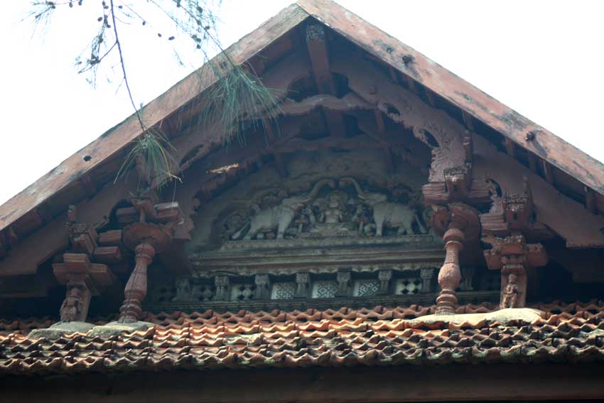 detail van de kap van Dutch Palace